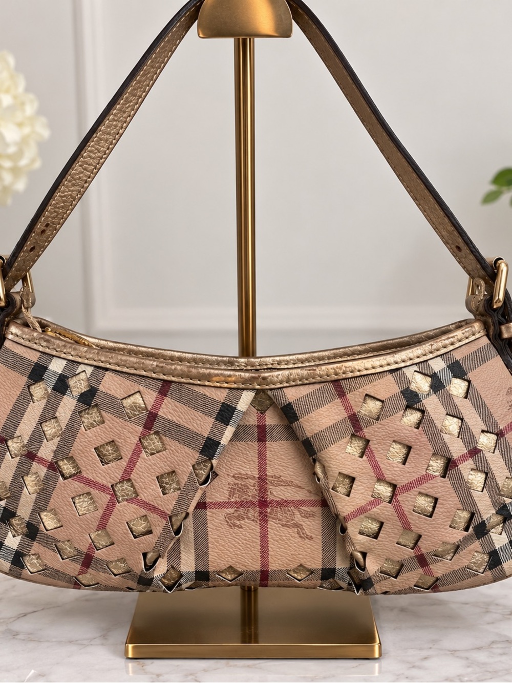 Vintage/Y2K Burberry Haymarket Check Laser-Cut Drawstring Shoulder Bag - Picture 2 of 5